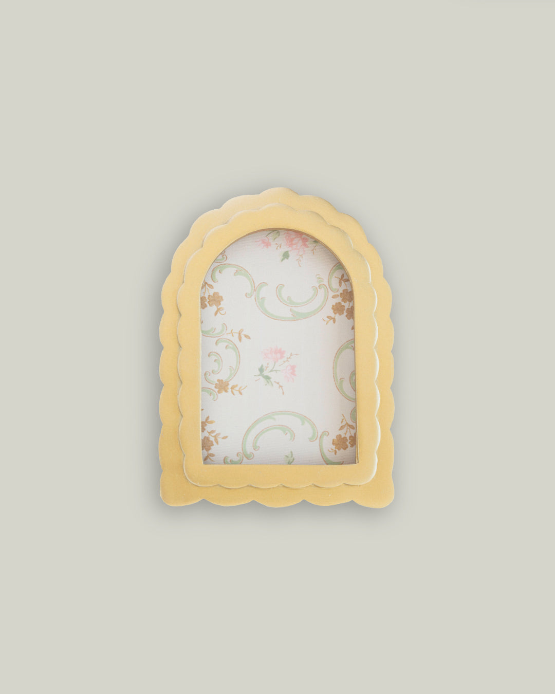 Scallop Gold Arch Photo Frame